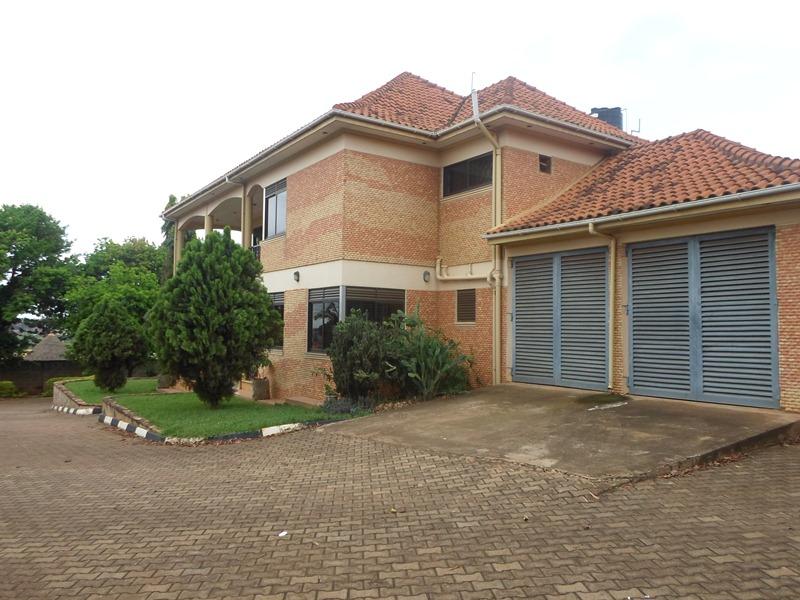 Maisonette for sale in Naalya Kampala