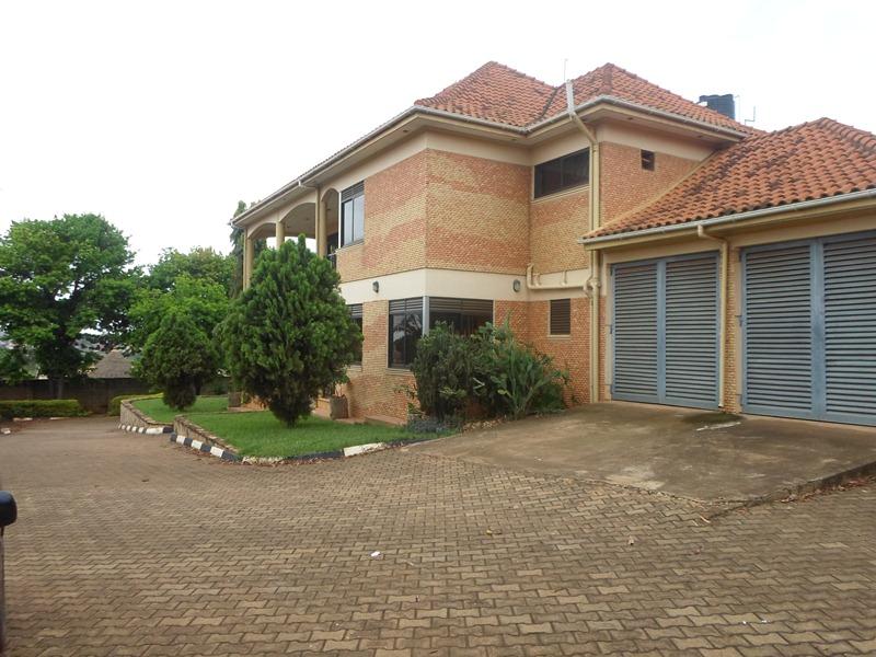 Maisonette for sale in Naalya Kampala