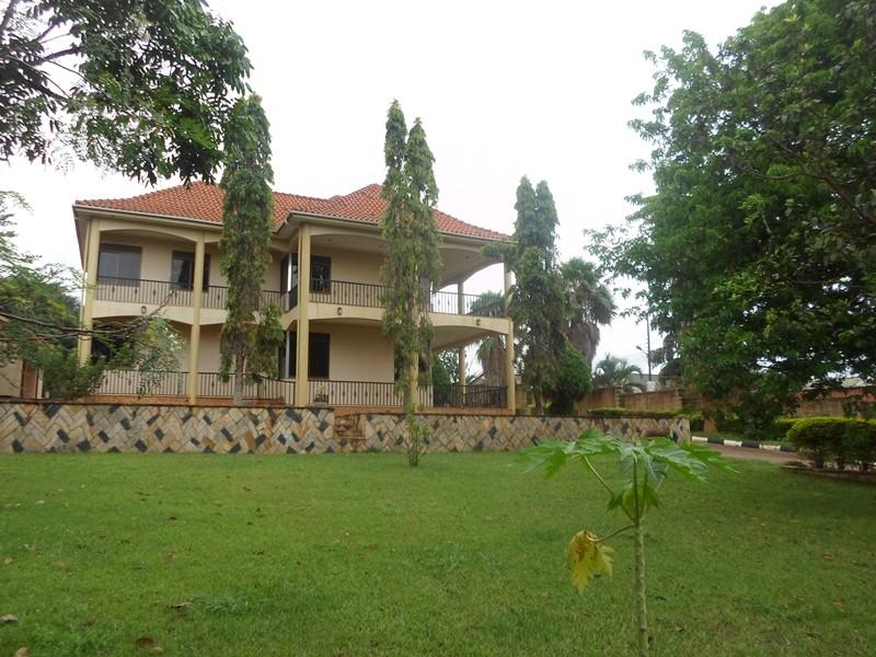 Maisonette for sale in Naalya Kampala