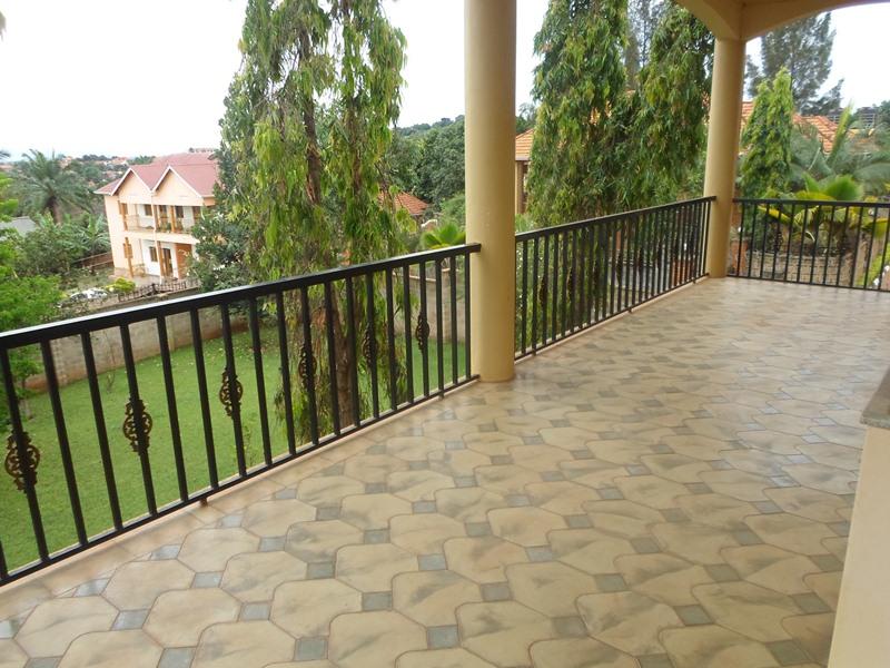 Maisonette for sale in Naalya Kampala