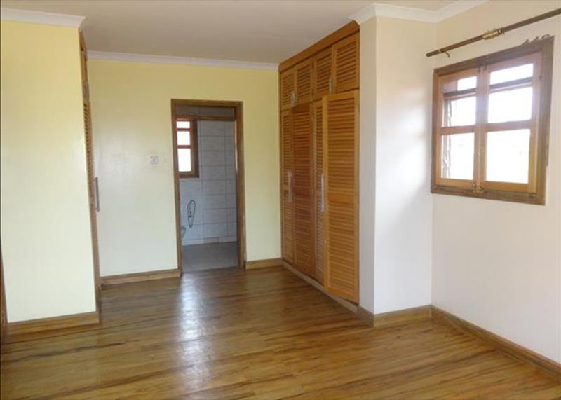 Town House for rent in Mutungo Kampala