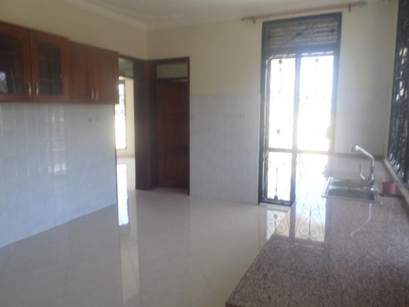 Maisonette for rent in Munyonyo Kampala