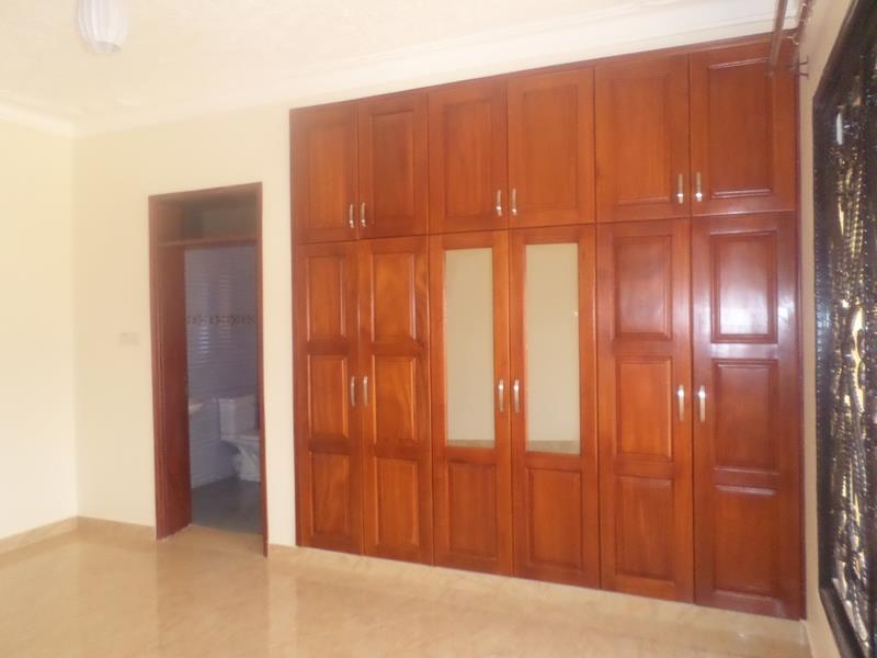 Maisonette for rent in Munyonyo Kampala