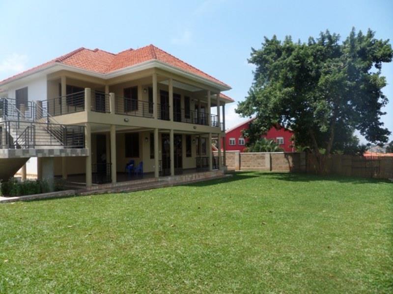 Duplex for rent in Muyenga Kampala