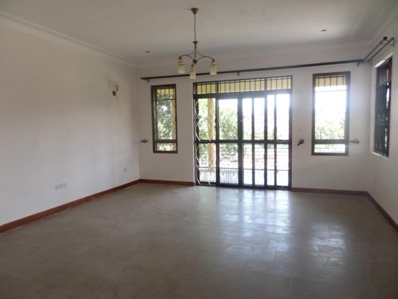 Duplex for rent in Muyenga Kampala