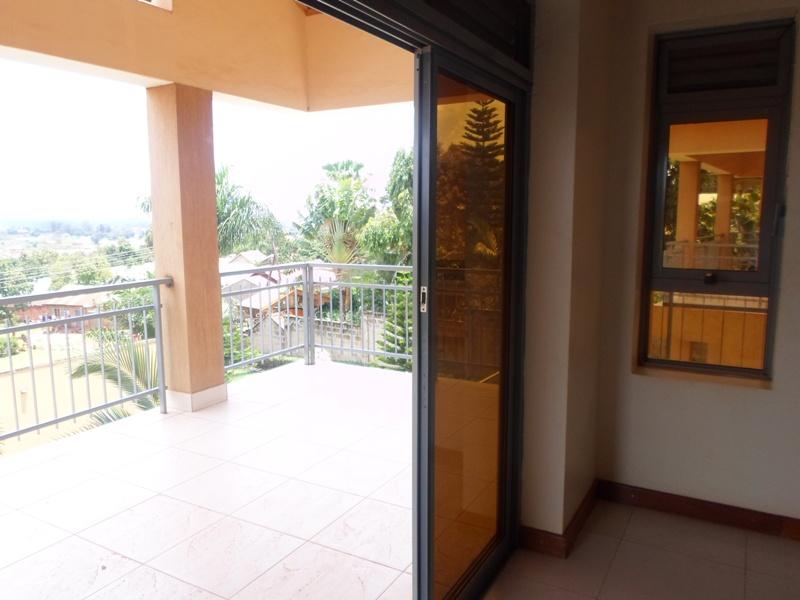 Apartment for rent in Mutungo Kampala