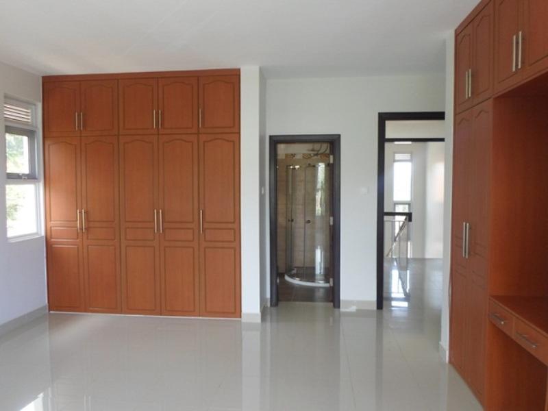 Storeyed house for rent in Lubowa Wakiso