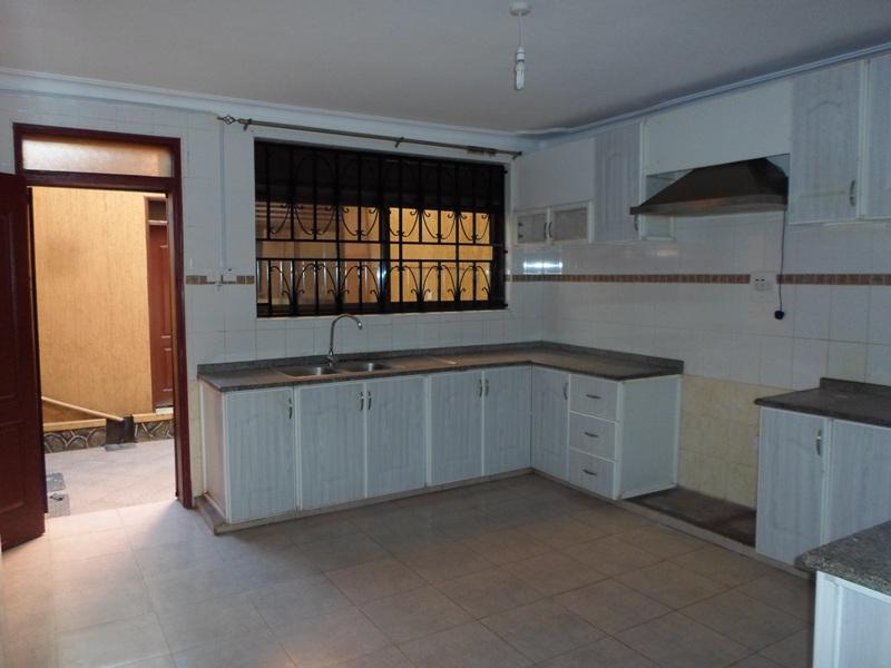 Town House for sale in Naguru Kampala