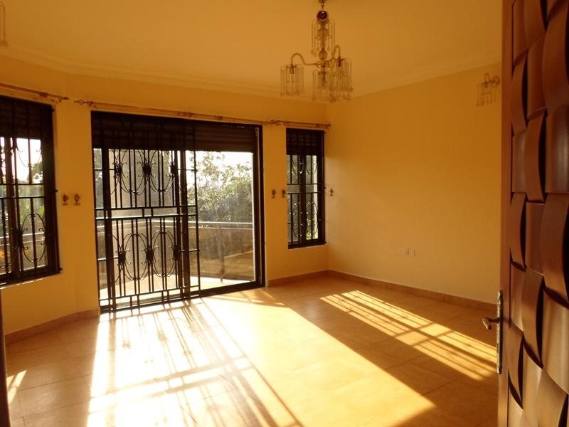 Town House for sale in Naguru Kampala