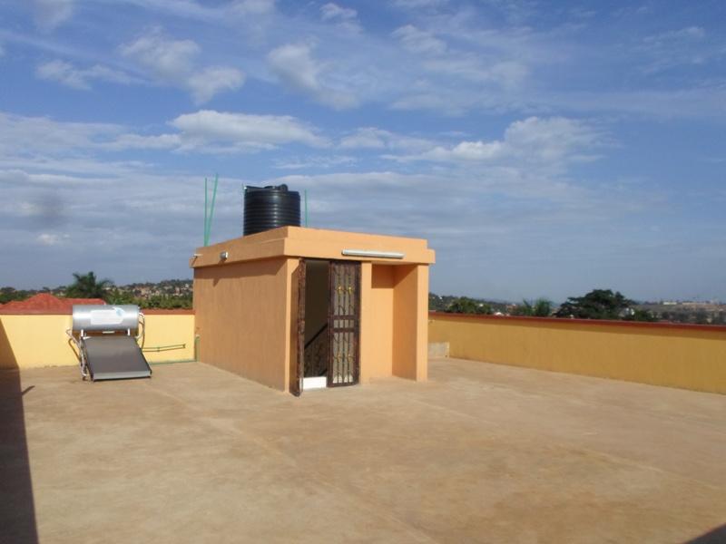 Town House for rent in Mbuya Kampala