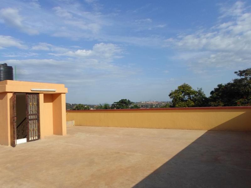 Town House for rent in Mbuya Kampala