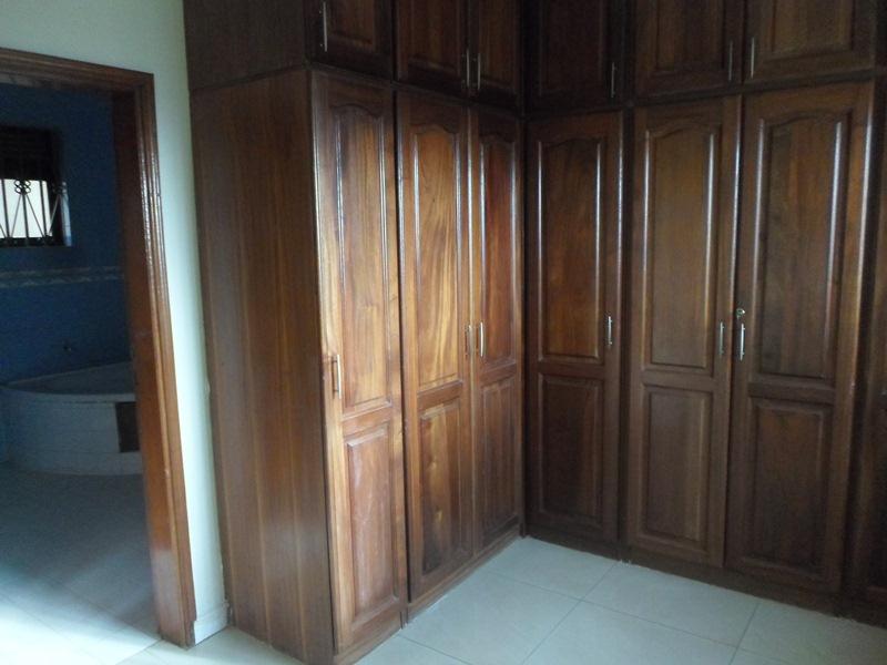 Duplex for rent in Ntinda Kampala