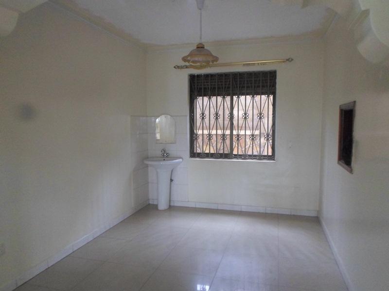 Duplex for rent in Ntinda Kampala