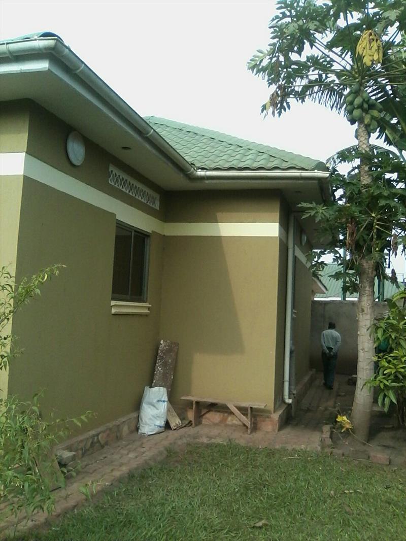 Bungalow for sale in Gayaza Wakiso