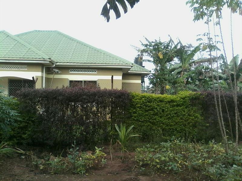 Bungalow for sale in Gayaza Wakiso