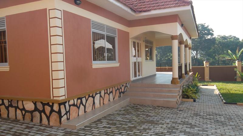 Bungalow for sale in Kitende Wakiso