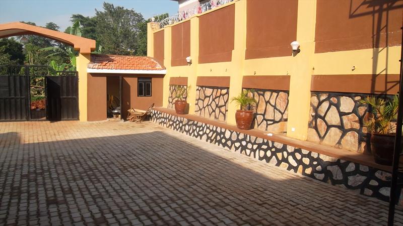 Bungalow for sale in Kitende Wakiso