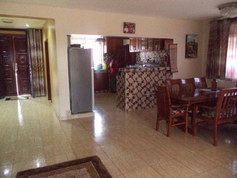 Mansion for rent in Entebbe Wakiso