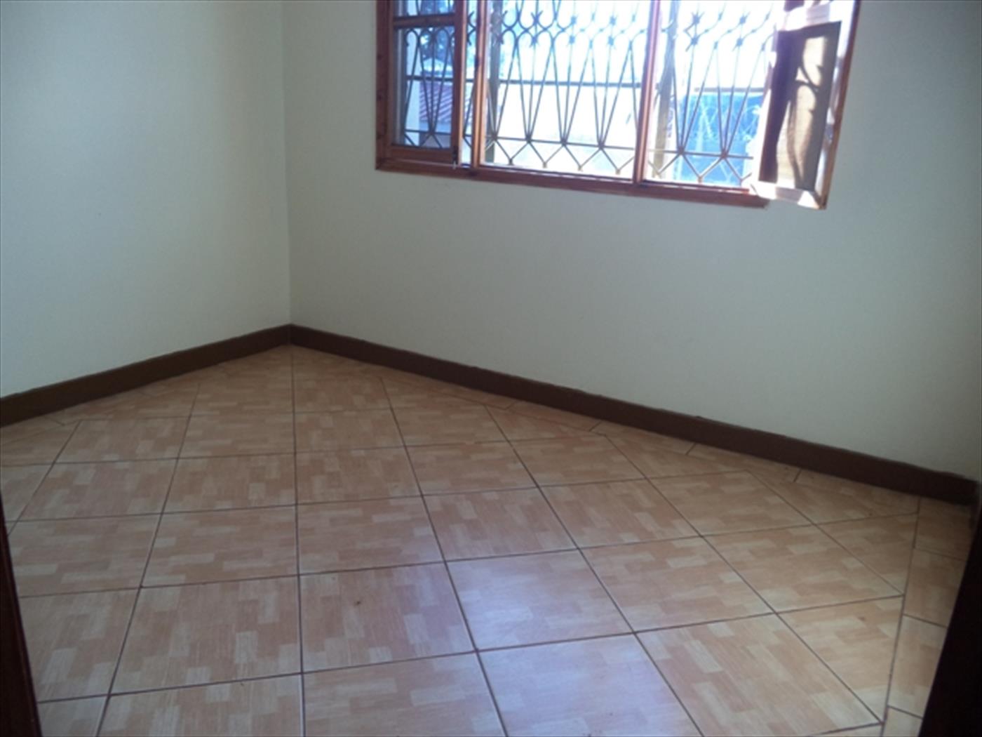 Bungalow for rent in Katabi Wakiso