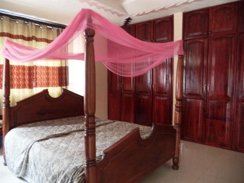 Bungalow for rent in Kisubi Wakiso