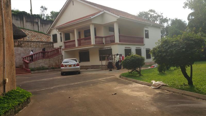 Mansion for rent in Kololo Kampala