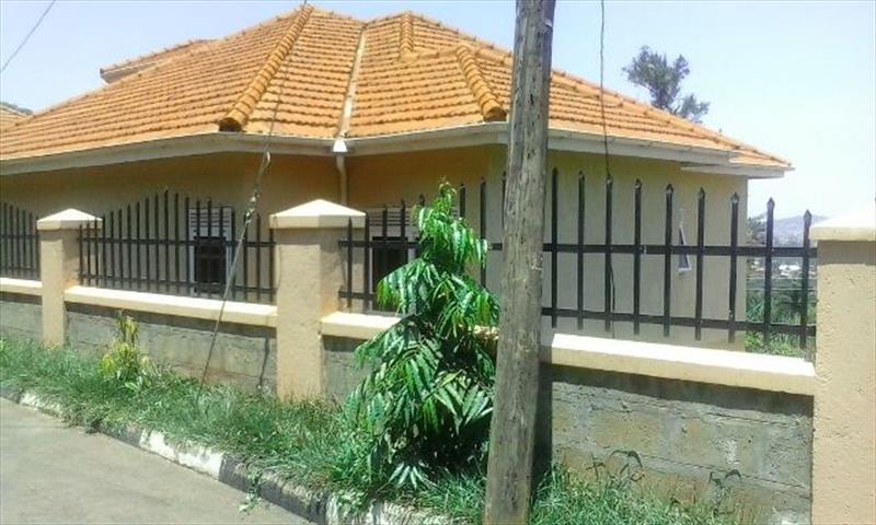 Mansion for rent in Makindye Kampala