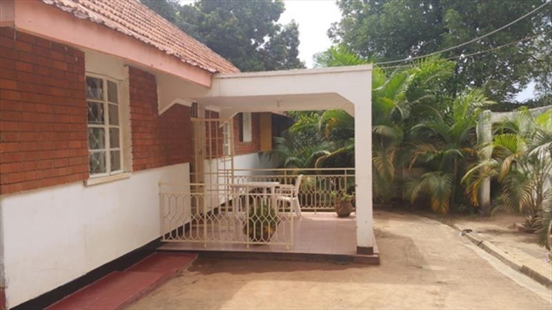 Semi Detached for rent in Kololo Kampala