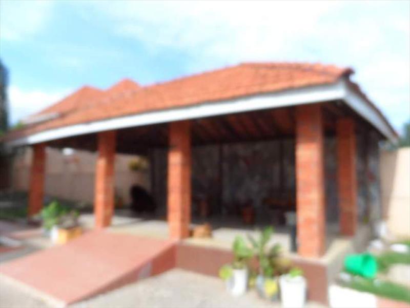 Maisonette for sale in Entebbe Kampala