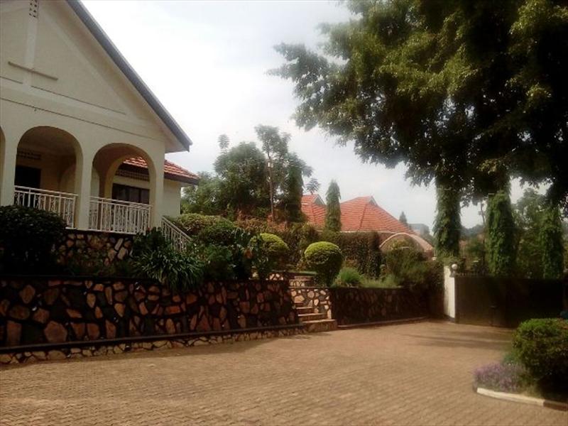 Bungalow for rent in Naguru Kampala