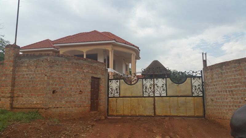 Mansion for sale in Munyonyo Kampala