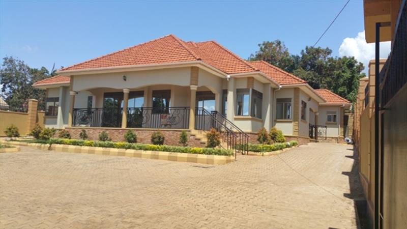 Bungalow for sale in Munyonyo Kampala