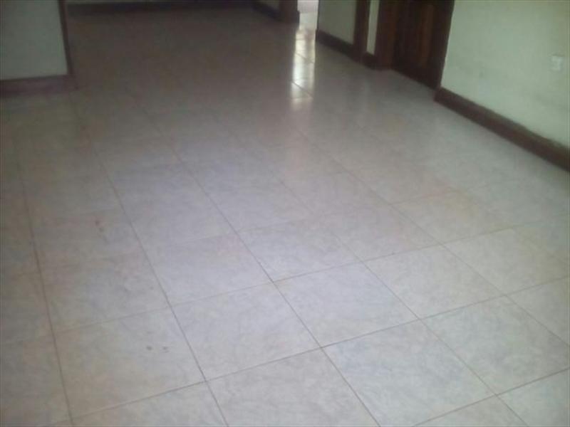 Town House for rent in Kololo Kampala