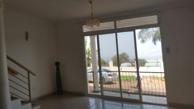 Town House for rent in Mbuya Kampala