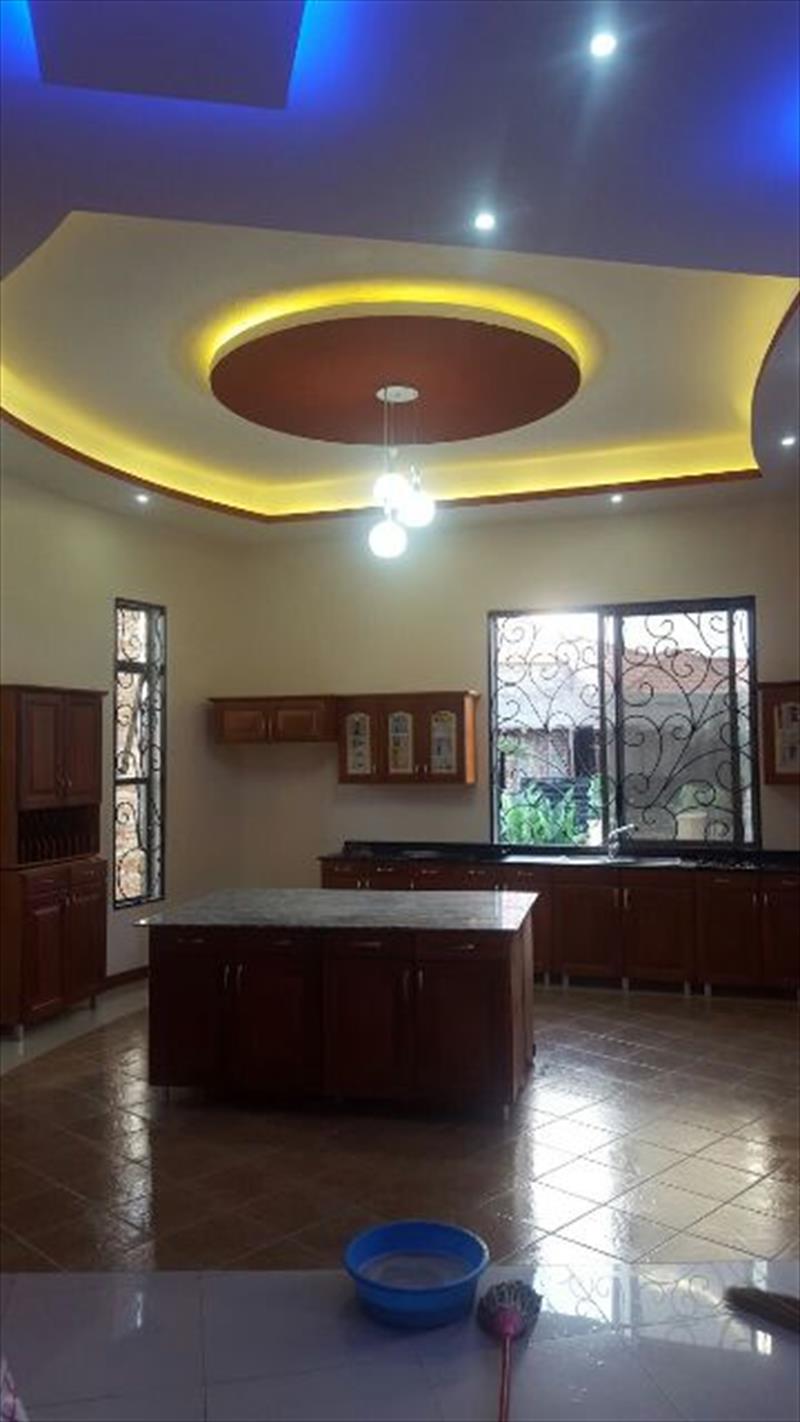 Mansion for sale in Naalya Kampala