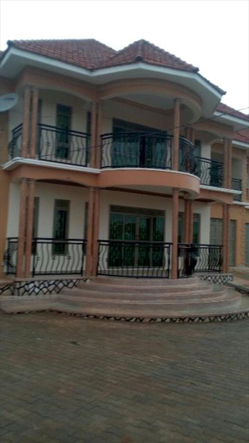 Mansion for sale in Kitende Wakiso