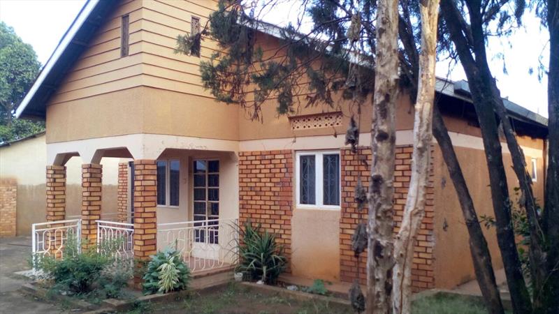 Bungalow for sale in Lukuli Kampala