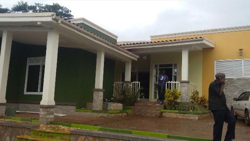 Bungalow for sale in Kisaasi Kampala