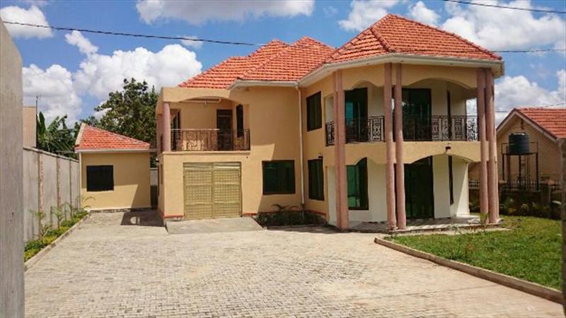 Mansion for sale in Kiwaatule Kampala