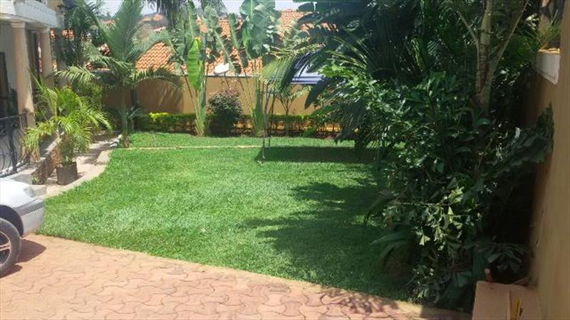 Bungalow for sale in Kiwaatule Kampala