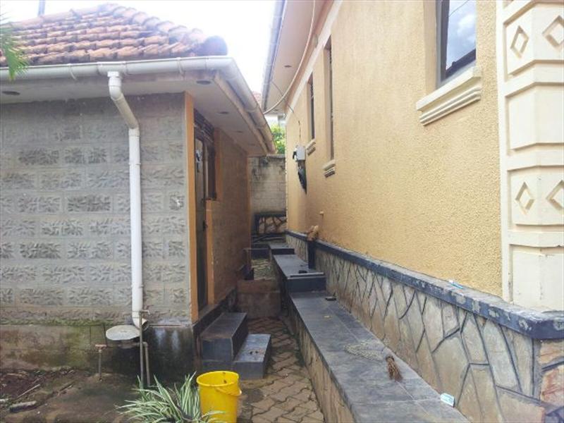 Bungalow for rent in Najjera Wakiso