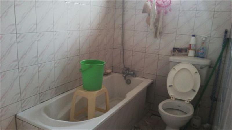 Bathroom (Toilet)