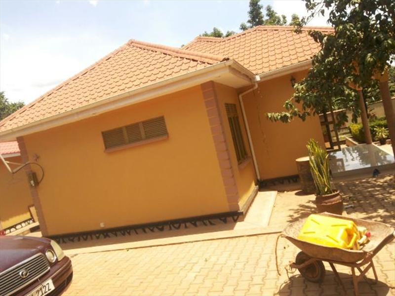 Bungalow for rent in Kira Kampala