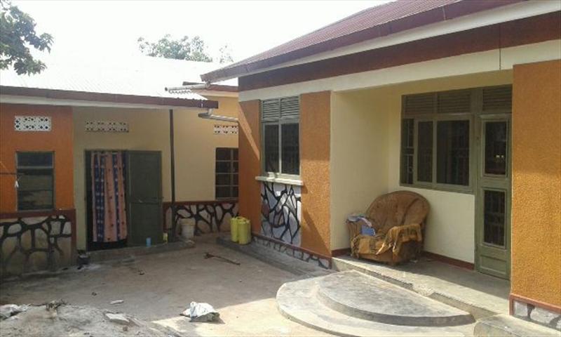 Bungalow for sale in Kiwaatule Kampala