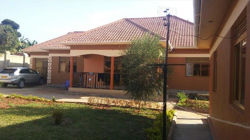 Bungalow for sale in Kitende Wakiso