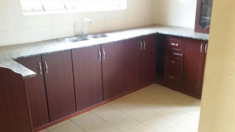 Bungalow for rent in Kyaliwajjala Wakiso