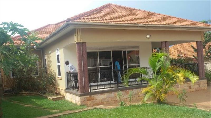 Bungalow for rent in Naalya Kampala