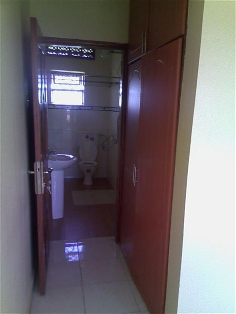 Apartment for rent in Buwaate Kampala