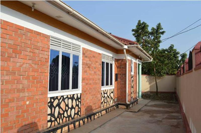 Bungalow for sale in Buwaate Kampala