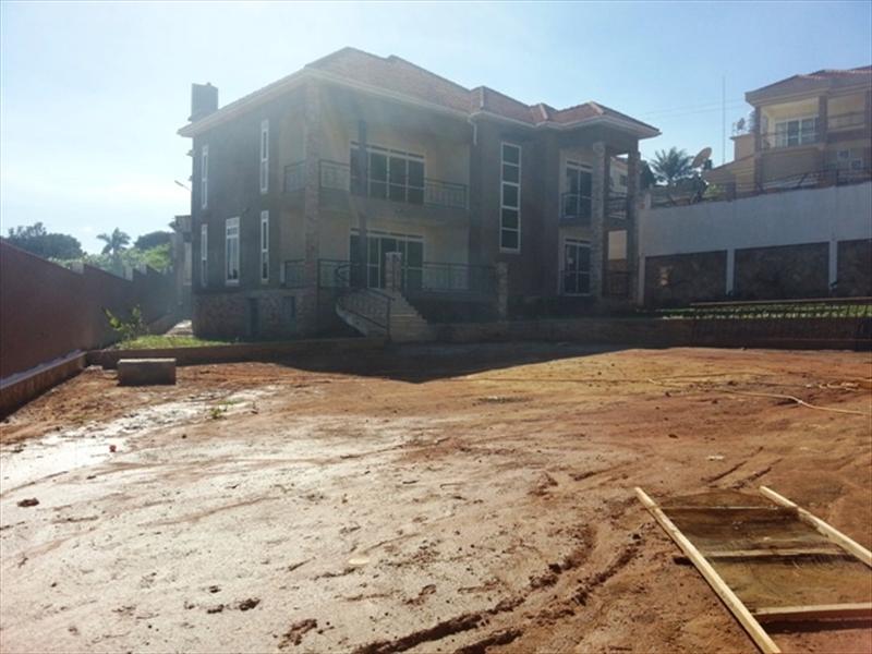 Mansion for sale in Munyonyo Kampala