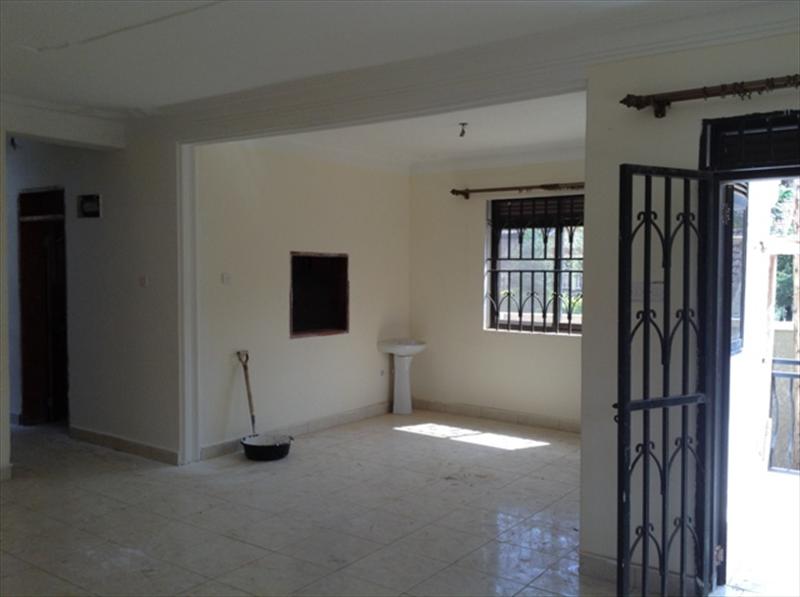 Mansion for rent in Bugoloobi Kampala